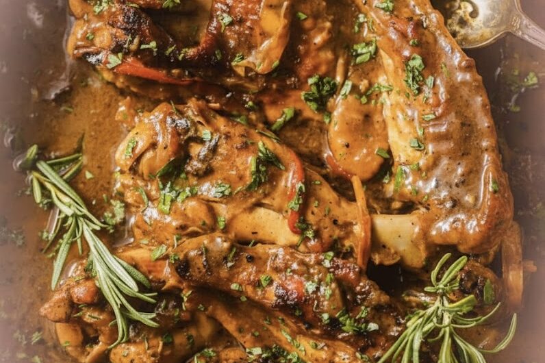 🦃Smothered Turkey Wings